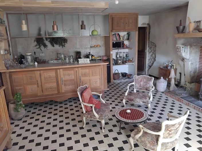 Image No.4-8 Bed House for sale