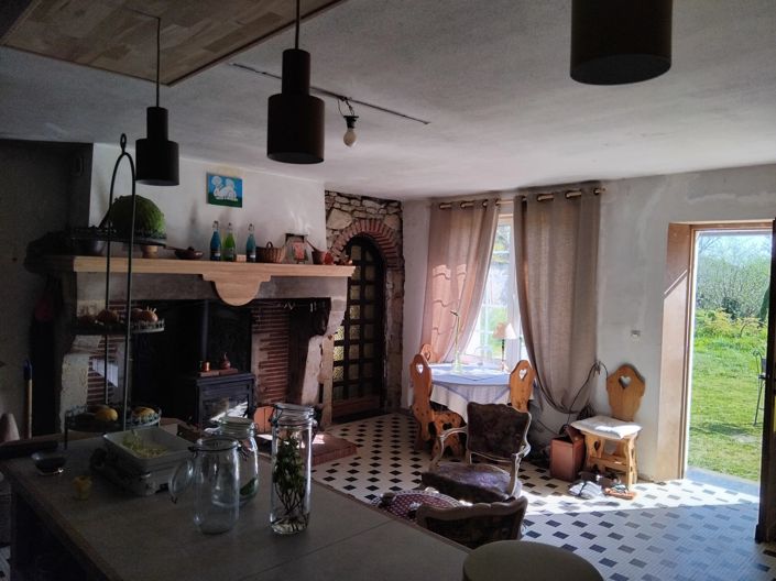 Image No.5-8 Bed House for sale