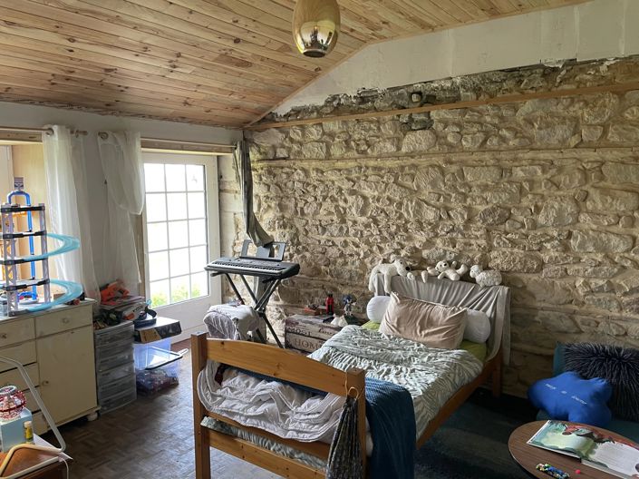 Image No.6-8 Bed House for sale