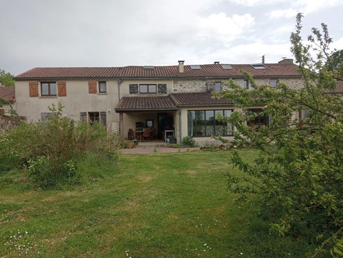 Image No.3-9 Bed Farmhouse for sale