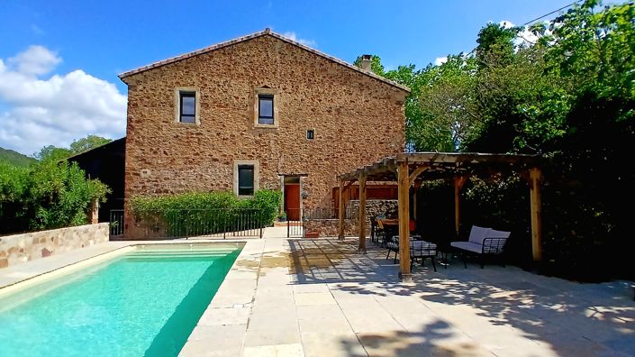 Image No.8-6 Bed House for sale