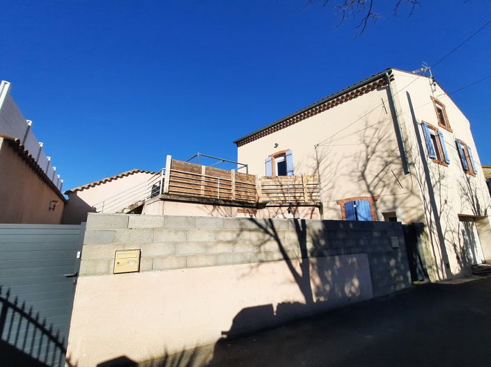 Image No.2-4 Bed House for sale