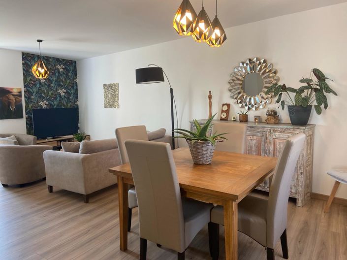 Image No.5-4 Bed House for sale