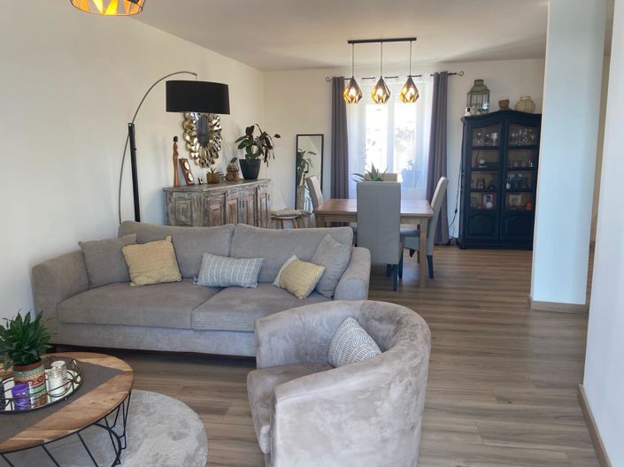 Image No.6-4 Bed House for sale