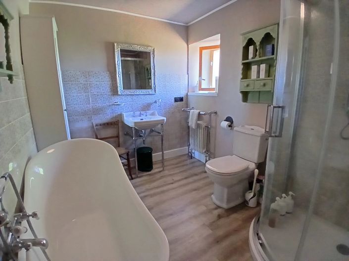 Image No.8-3 Bed House for sale