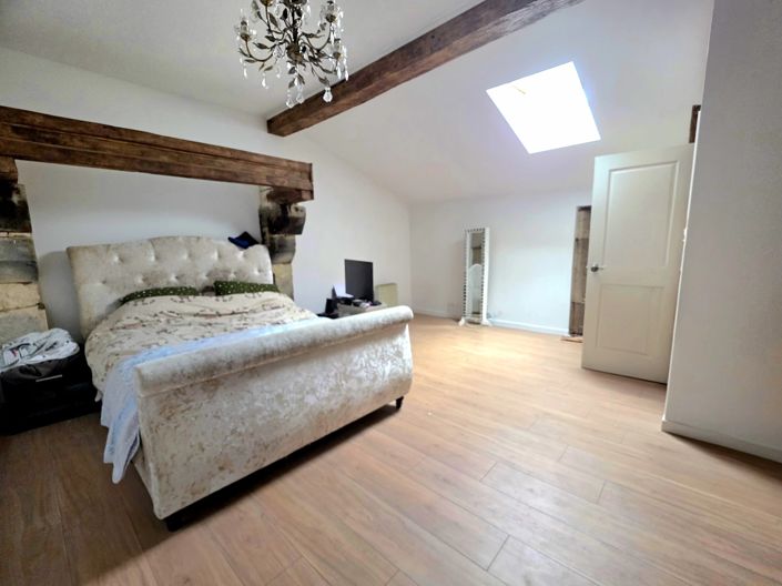 Image No.11-3 Bed House for sale