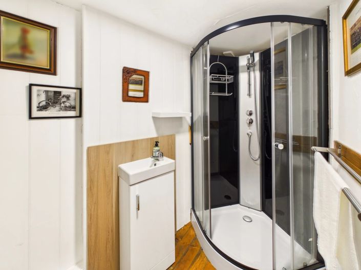 Image No.12-3 Bed House for sale