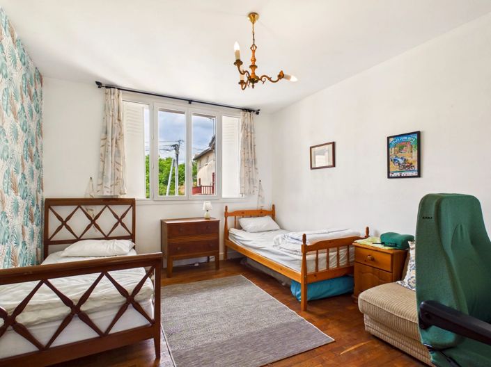 Image No.10-3 Bed Village House for sale