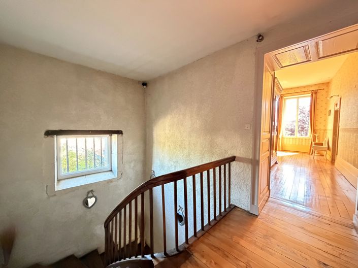 Image No.8-4 Bed House for sale