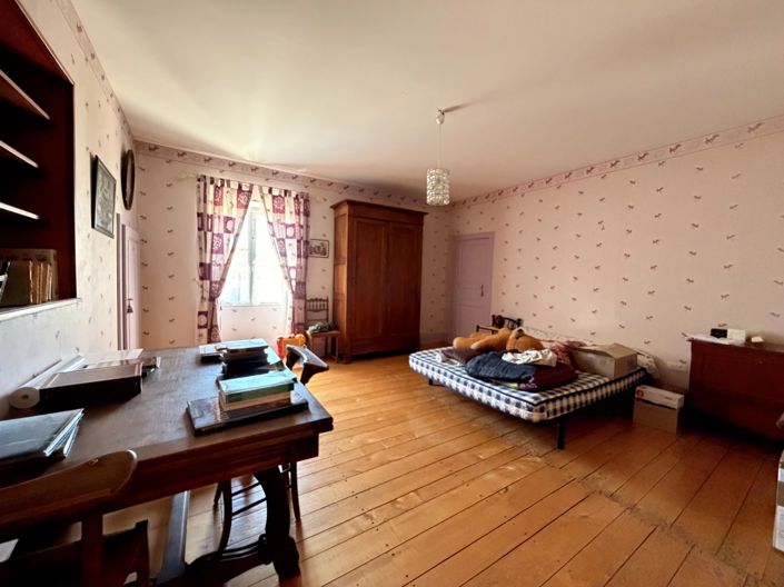 Image No.9-4 Bed House for sale