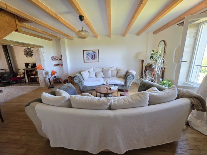Image No.11-5 Bed House for sale