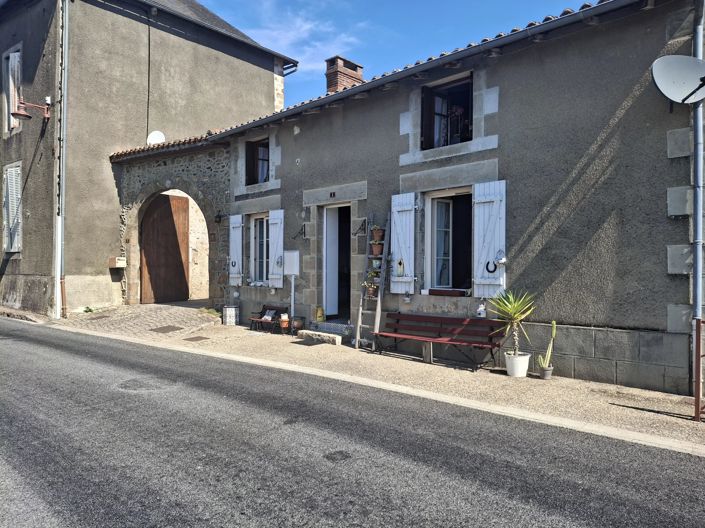 Image No.5-Maison de 2 chambres à vendre à Brillac