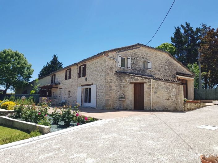Image No.10-12 Bed House for sale