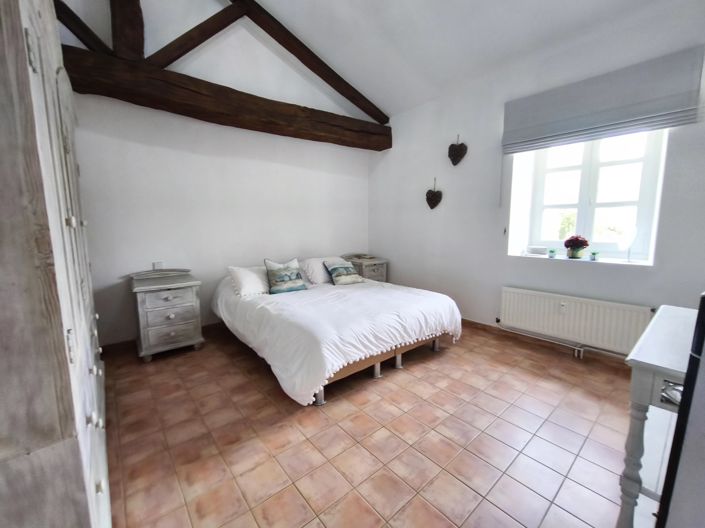Image No.9-2 Bed Property for sale
