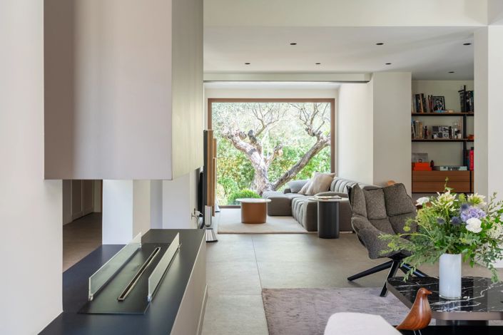 Image No.7-7 Bed House for sale
