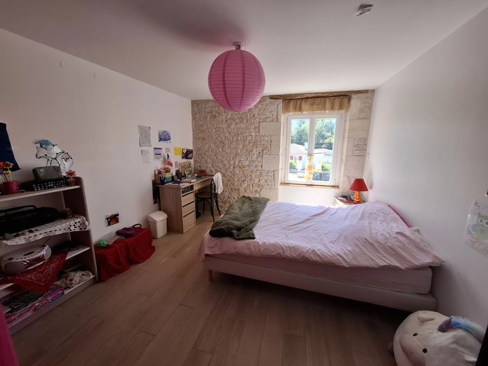 Image No.8-4 Bed House for sale