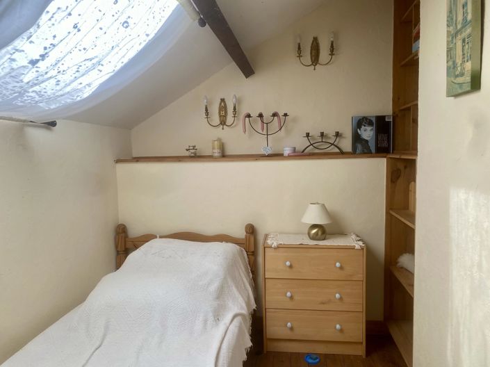 Image No.7-6 Bed House for sale