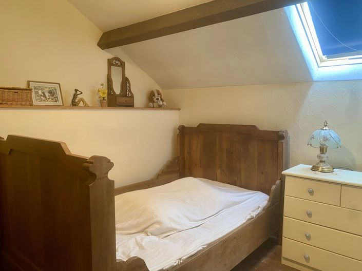 Image No.8-6 Bed House for sale