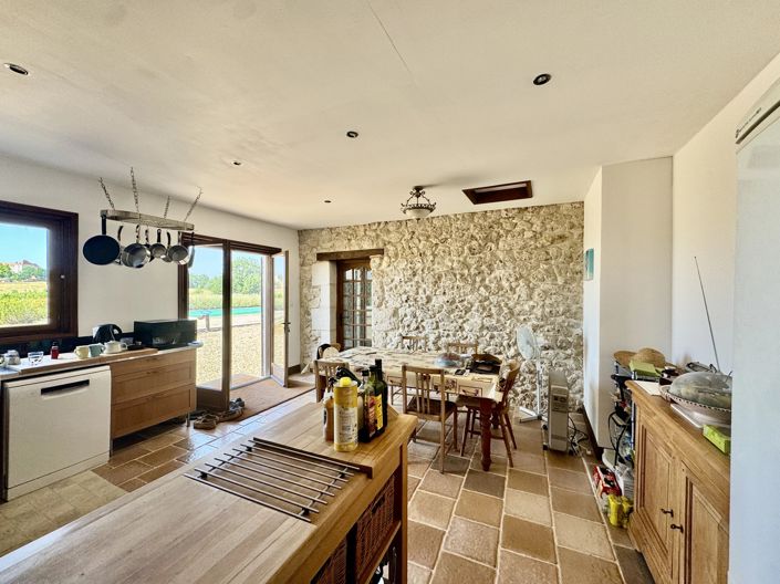 Image No.4-4 Bed House for sale