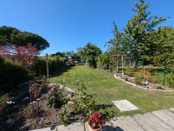 Image No.2-4 Bed Village House for sale