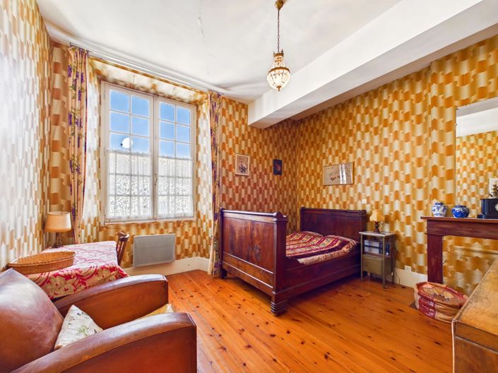 Image No.9-8 Bed Village House for sale