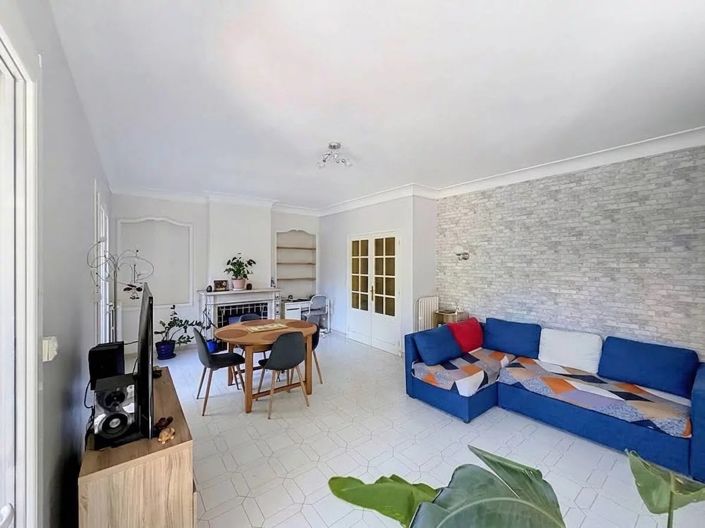 Image No.6-3 Bed House for sale