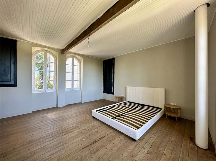 Image No.15-7 Bed House for sale