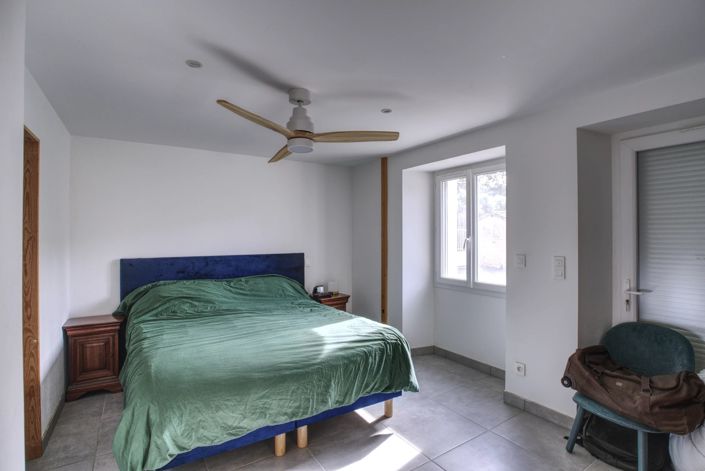 Image No.15-4 Bed House for sale