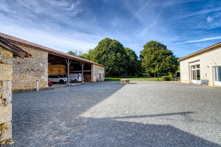 Image No.9-4 Bed House for sale