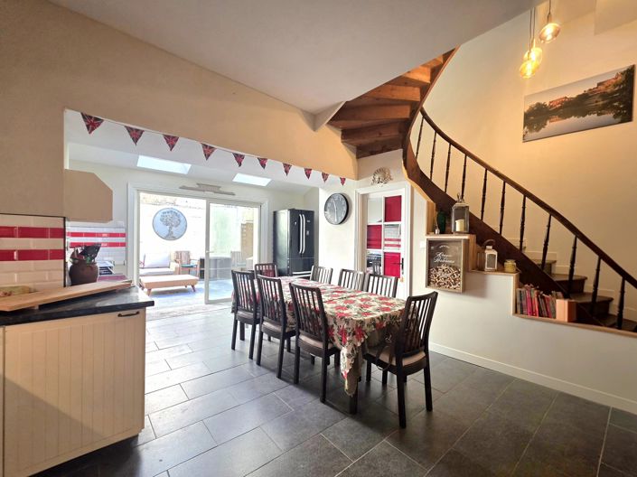 Image No.3-4 Bed House for sale