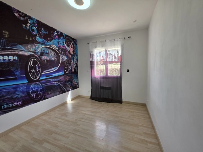 Image No.7-3 Bed House for sale