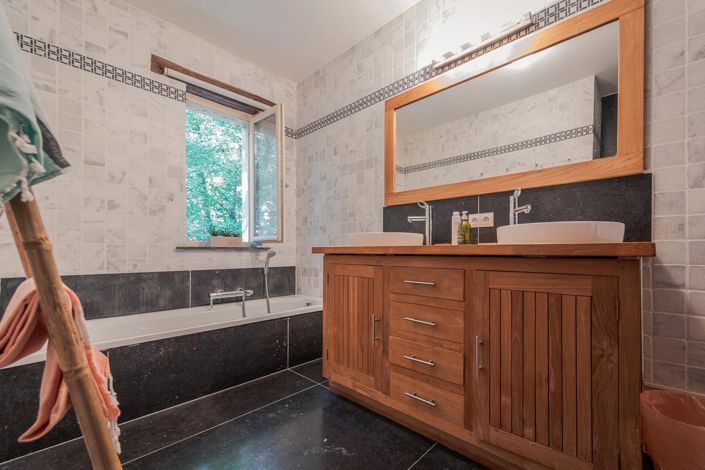 Image No.9-3 Bed House for sale