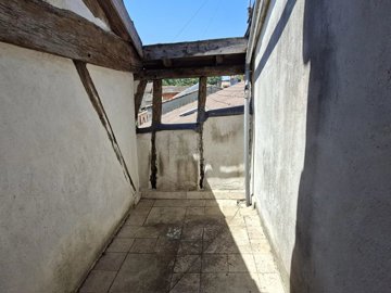 57721865649fffc1aff90bdbbf5ddf74aa8a0b3b23400