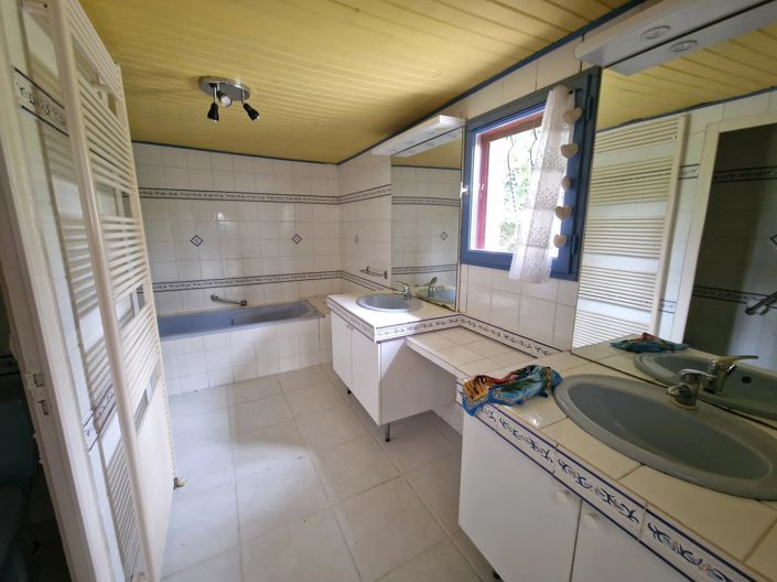 Image No.7-3 Bed Village House for sale