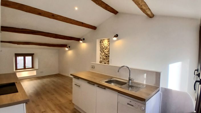 Image No.5-2 Bed House for sale