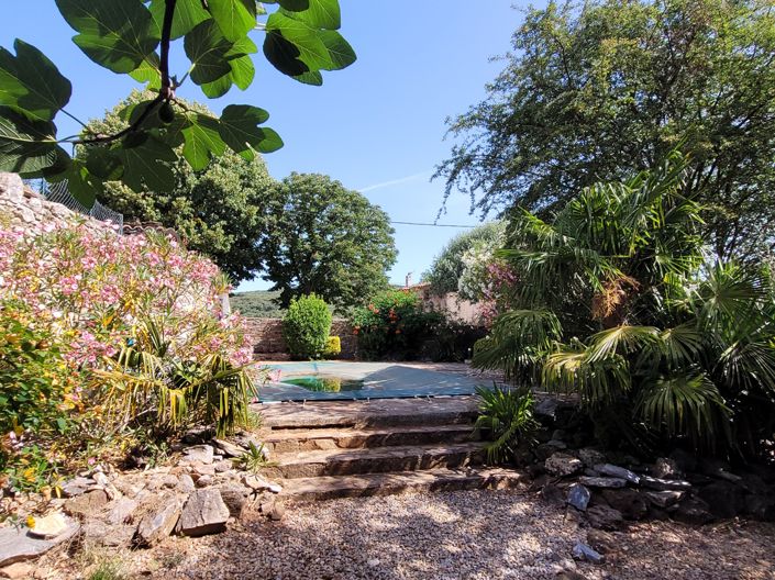 Image No.8-7 Bed House for sale