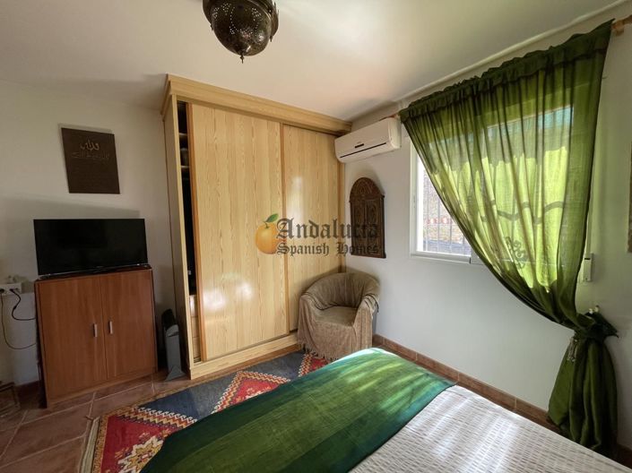 Image No.35-4 Bed Property for sale