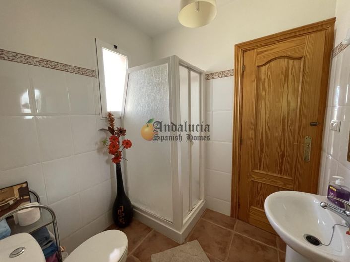 Image No.36-4 Bed Property for sale