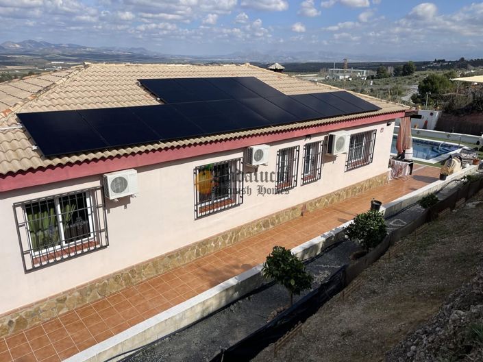 Image No.47-4 Bed Property for sale