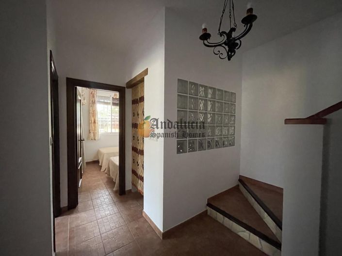 Image No.33-4 Bed Property for sale