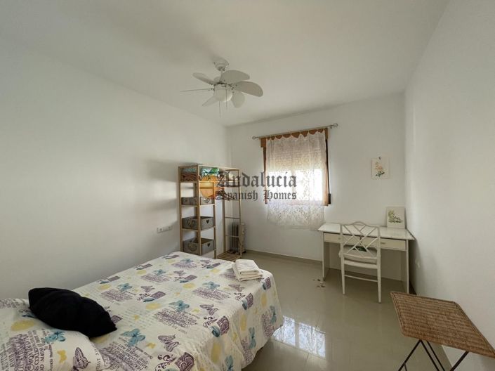 Image No.12-3 Bed Property for sale