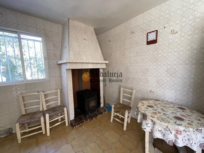 Image No.21-5 Bed Property for sale