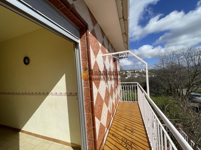 Image No.56-5 Bed Property for sale