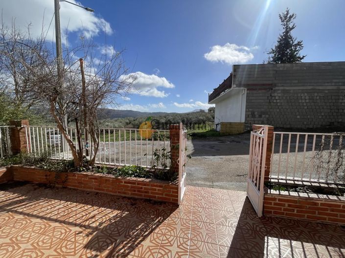 Image No.9-5 Bed Property for sale