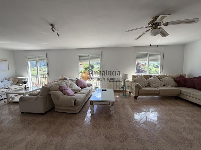 Image No.6-2 Bed Property for sale