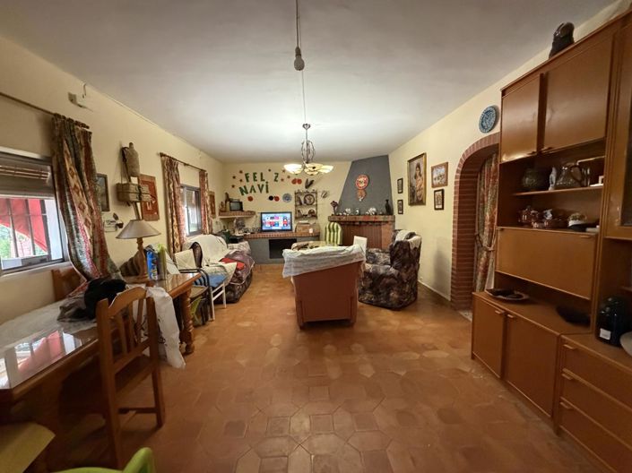 Image No.10-4 Bed Property for sale