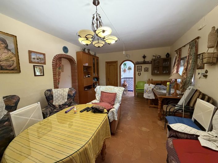 Image No.11-4 Bed Property for sale