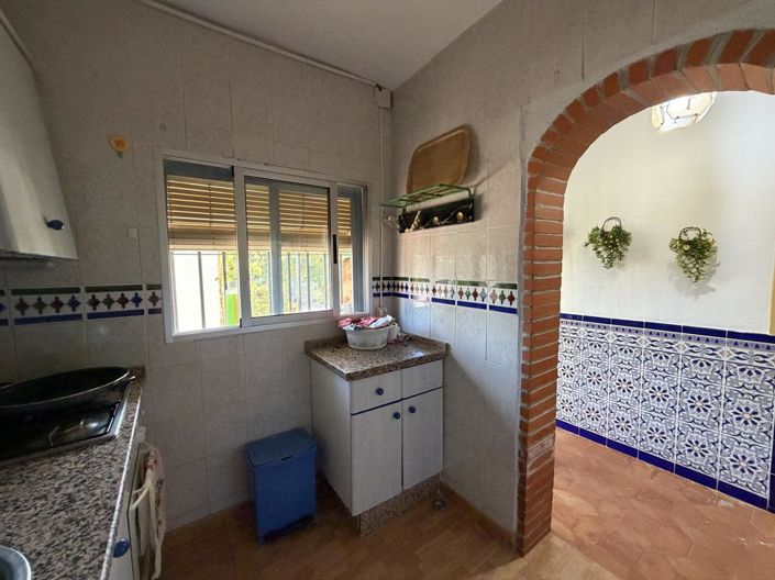 Image No.13-4 Bed Property for sale