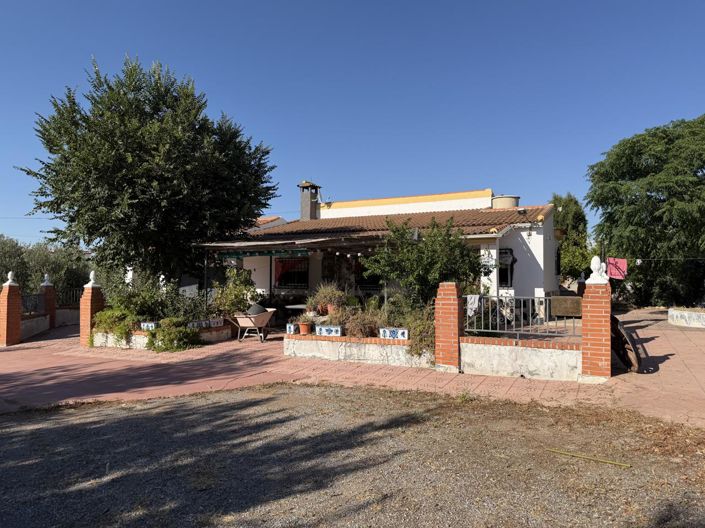 Image No.2-4 Bed Property for sale