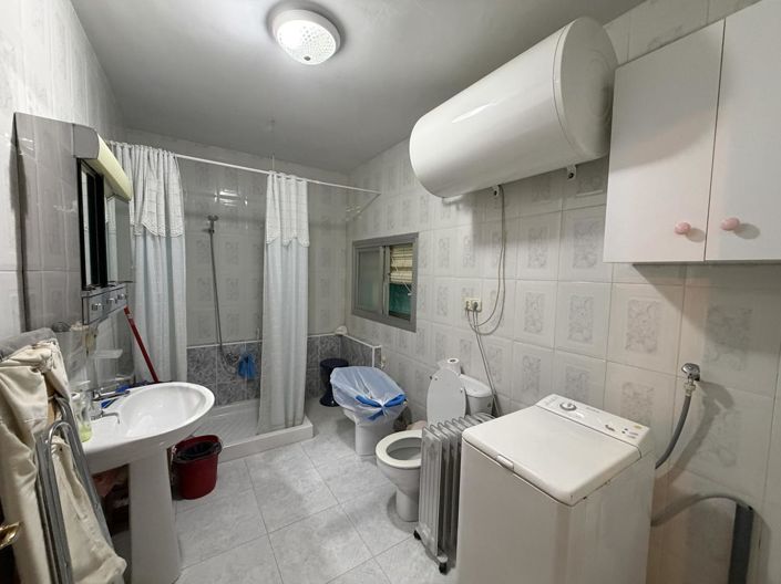 Image No.22-4 Bed Property for sale